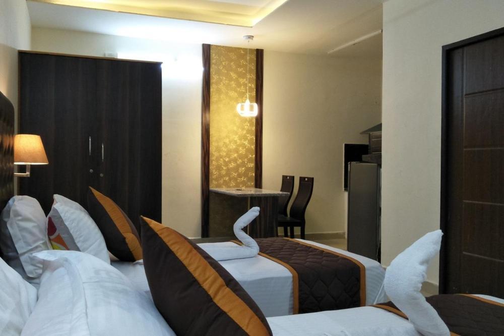 Hotel Kingsburyfiesta à Vellore Extérieur photo